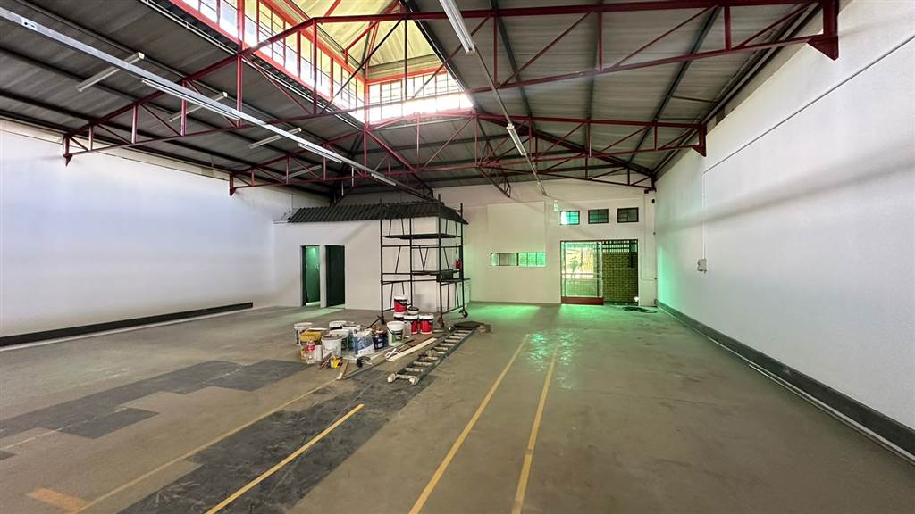 380  m² Commercial space in Highveld photo number 4
