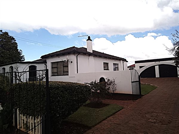 3 Bedroom House 3 Bedroom House