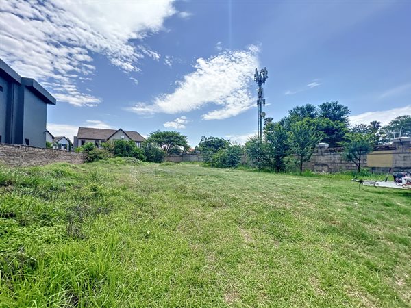 951 m² Land