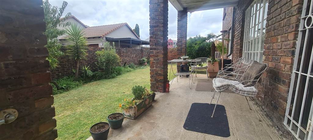 3 Bed Flat in Secunda photo number 16