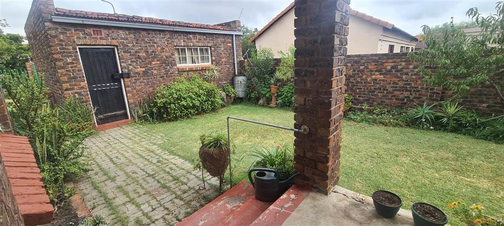 3 Bed Flat in Secunda photo number 17