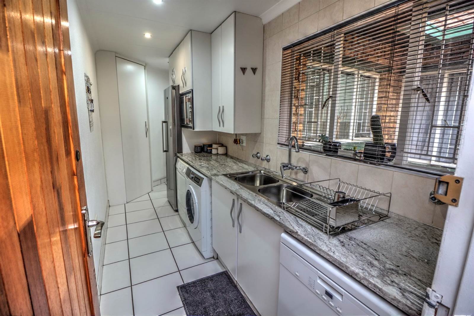 3 Bed Townhouse in Kempton Park Ext 4 photo number 22