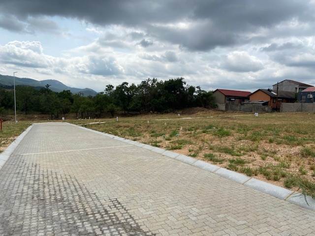 300 m² Land available in Kamagugu photo number 9