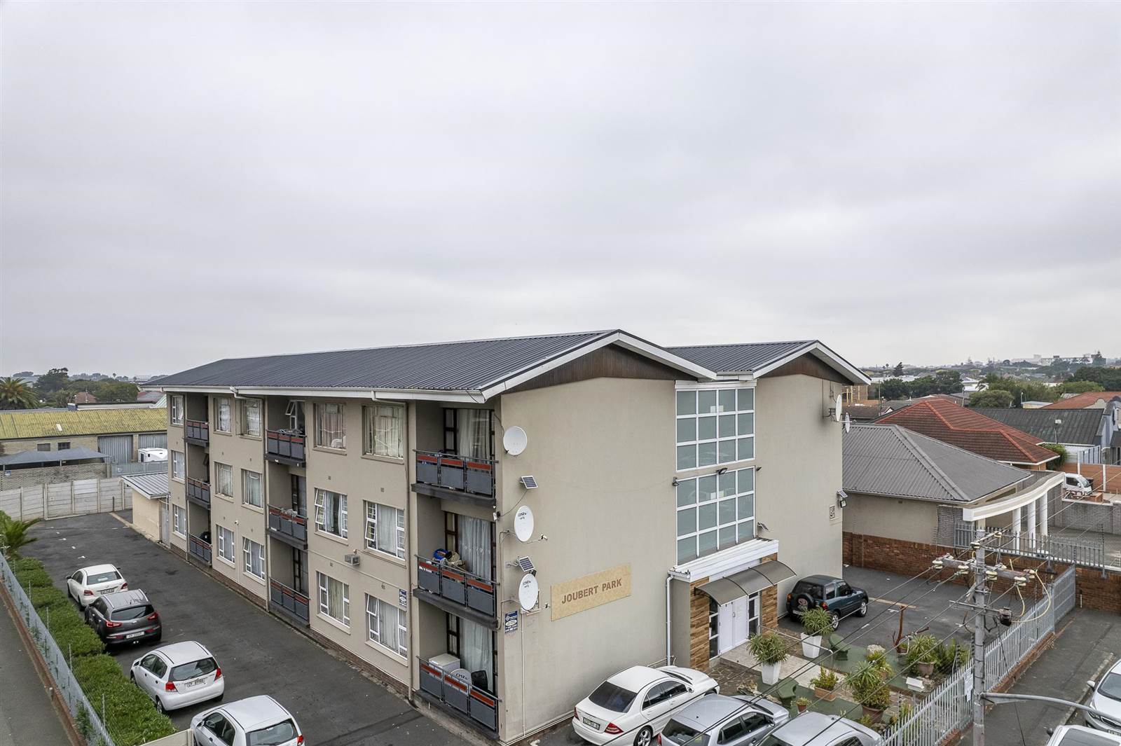 1 Bed Apartment in Parow Valley photo number 15