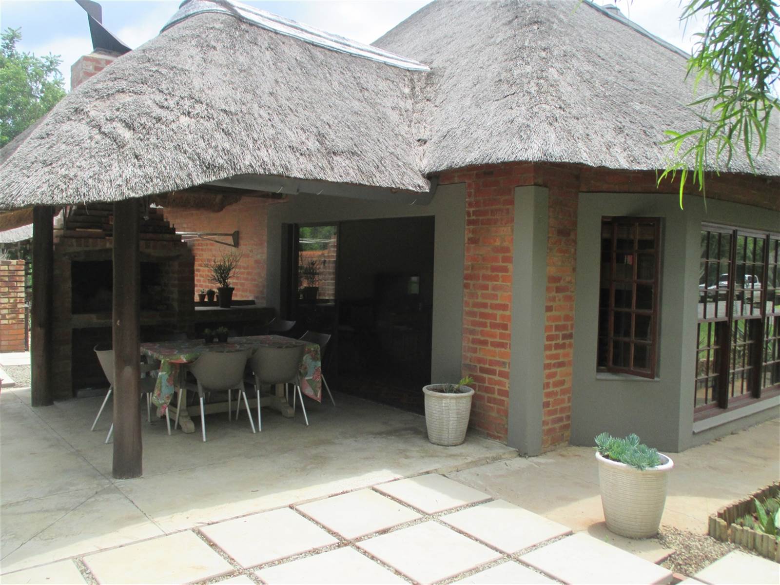 6 Bed House in Leeuwfontein Estate photo number 5