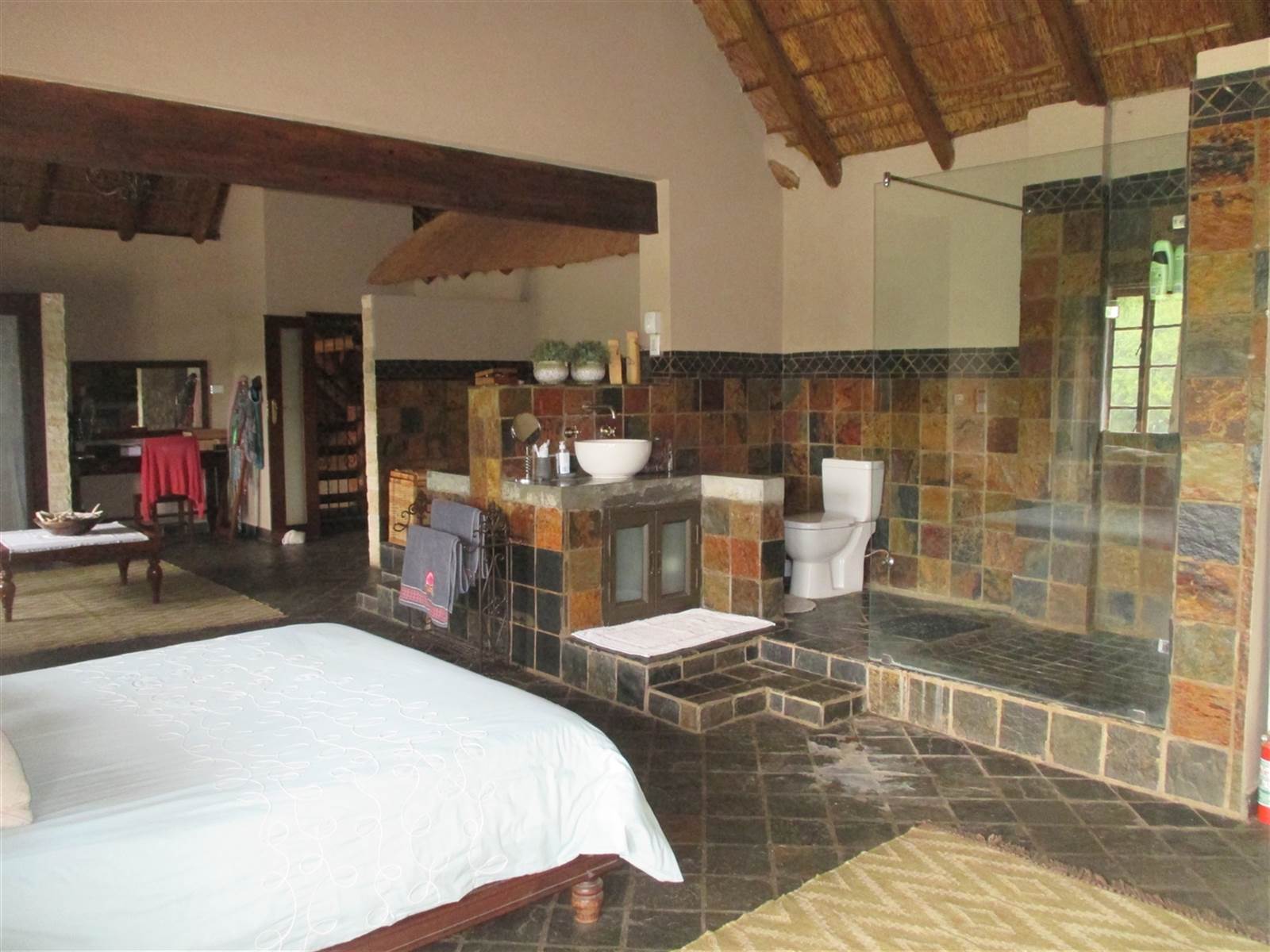 6 Bed House in Leeuwfontein Estate photo number 12