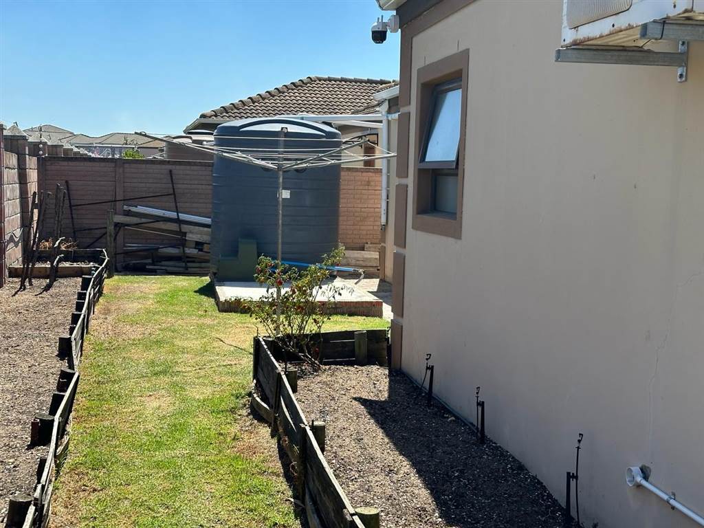 3 Bed Townhouse in Parsons Vlei photo number 30