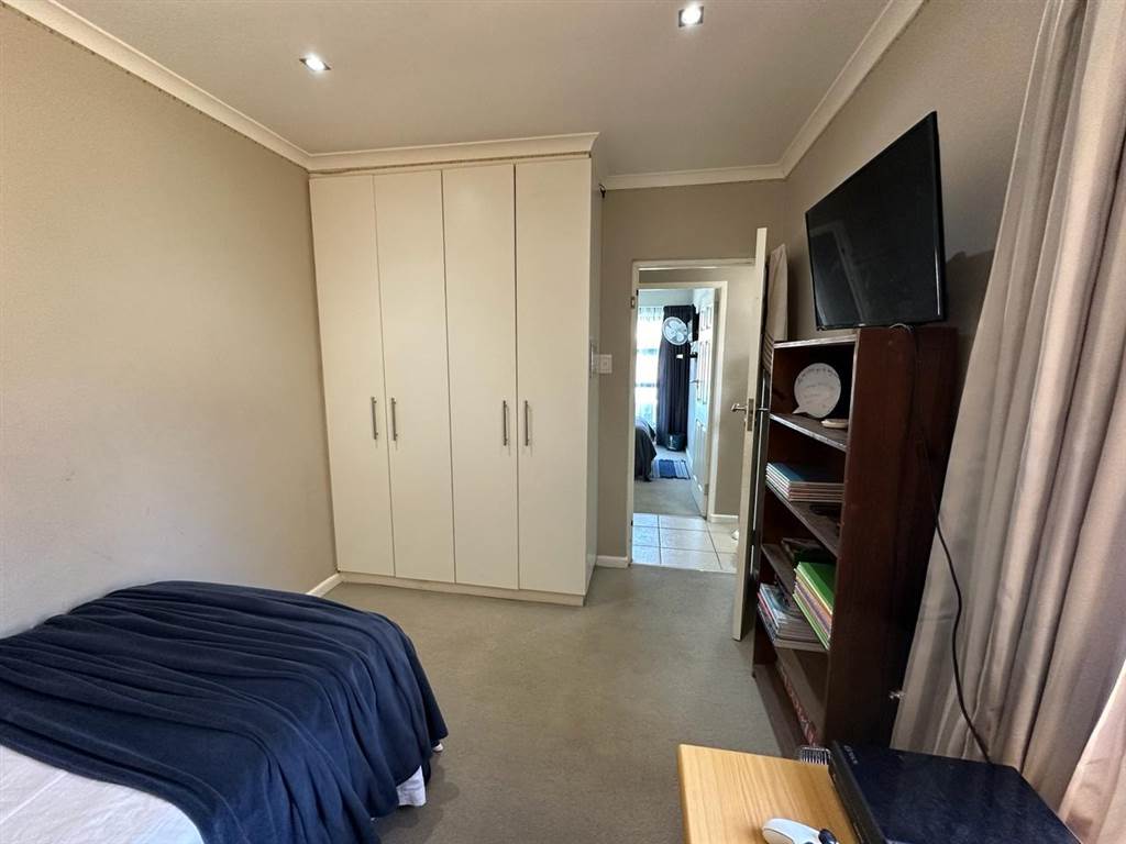 3 Bed Townhouse in Parsons Vlei photo number 22