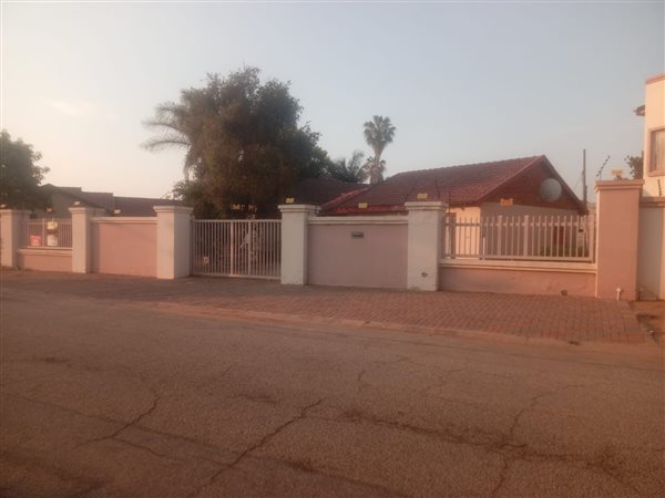 3 Bedroom House 3 Bedroom House