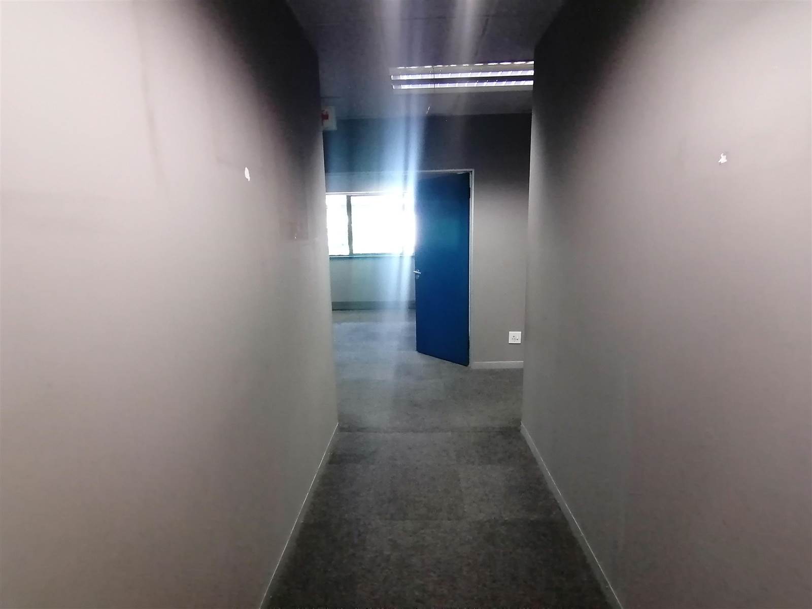 377  m² Commercial space in Halfway House photo number 13
