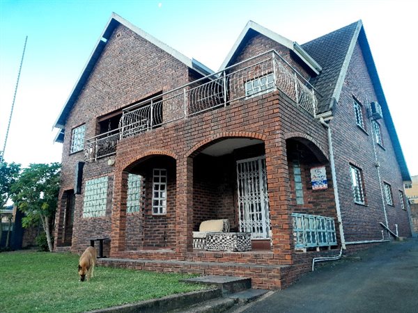 5 Bedroom House 5 Bedroom House
