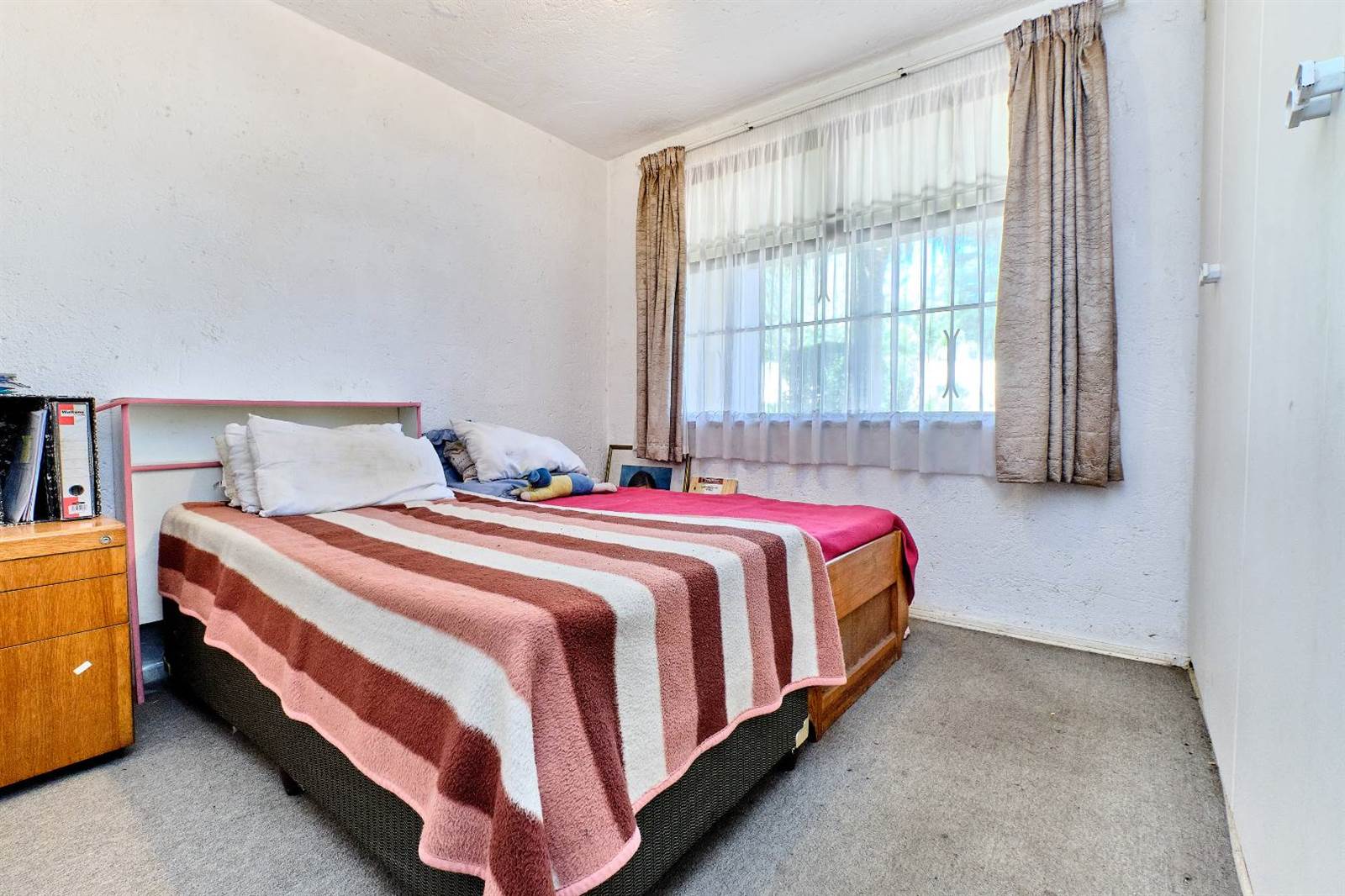 2 Bed Townhouse in Corlett Gardens photo number 9