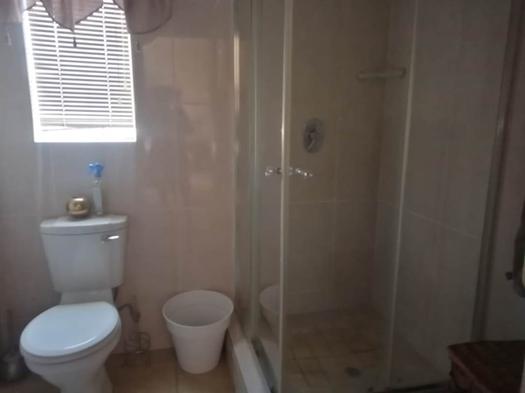 3 Bed Townhouse in Waterkloof East photo number 11
