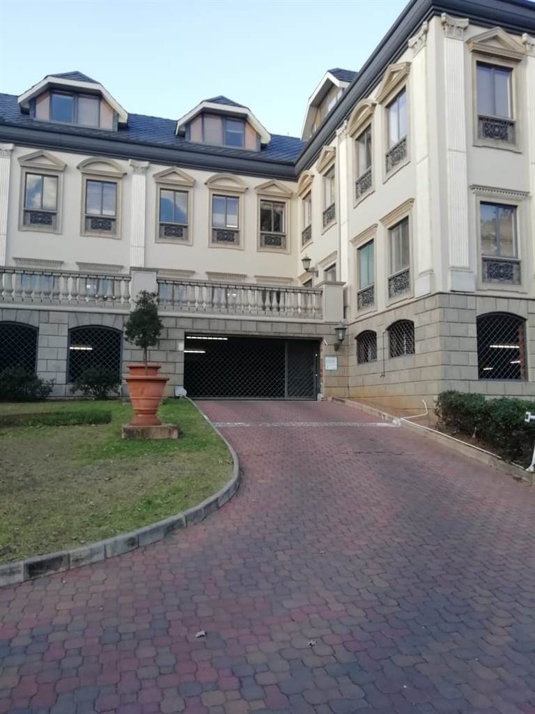 4133  m² Commercial space in Bryanston photo number 2