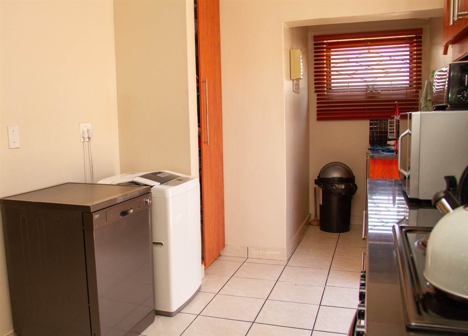 4 Bed House in Edgemead photo number 6