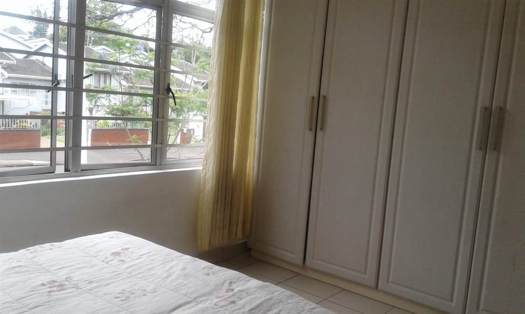 2.5 Bed Apartment in Umbilo photo number 9
