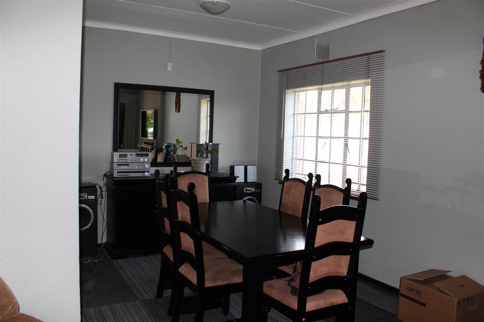 3 Bed House in Estcourt photo number 2