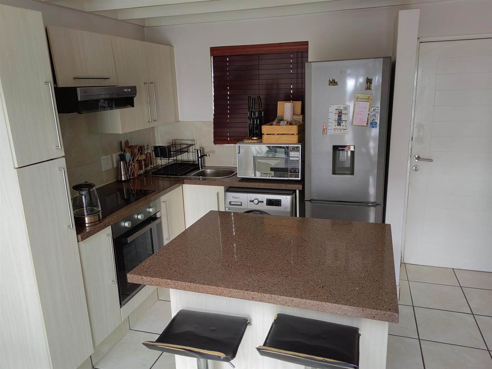 1 Bed Apartment in Douglasdale photo number 5