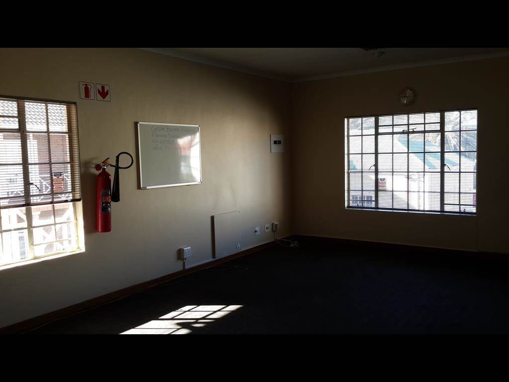 105  m² Commercial space in Westdene photo number 6