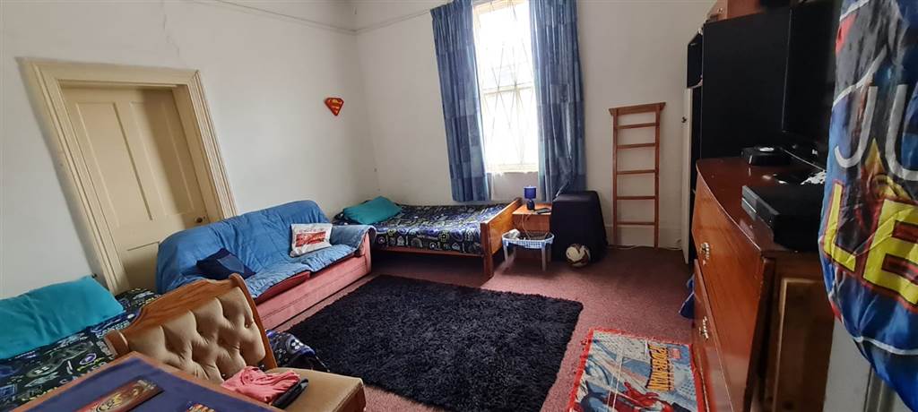 3 Bed House in Uitenhage Central photo number 9
