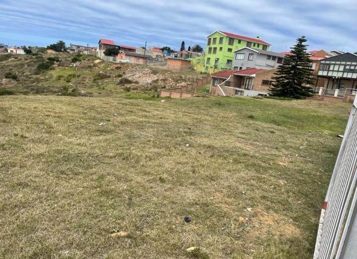747 m² Land available in Fairview photo number 3