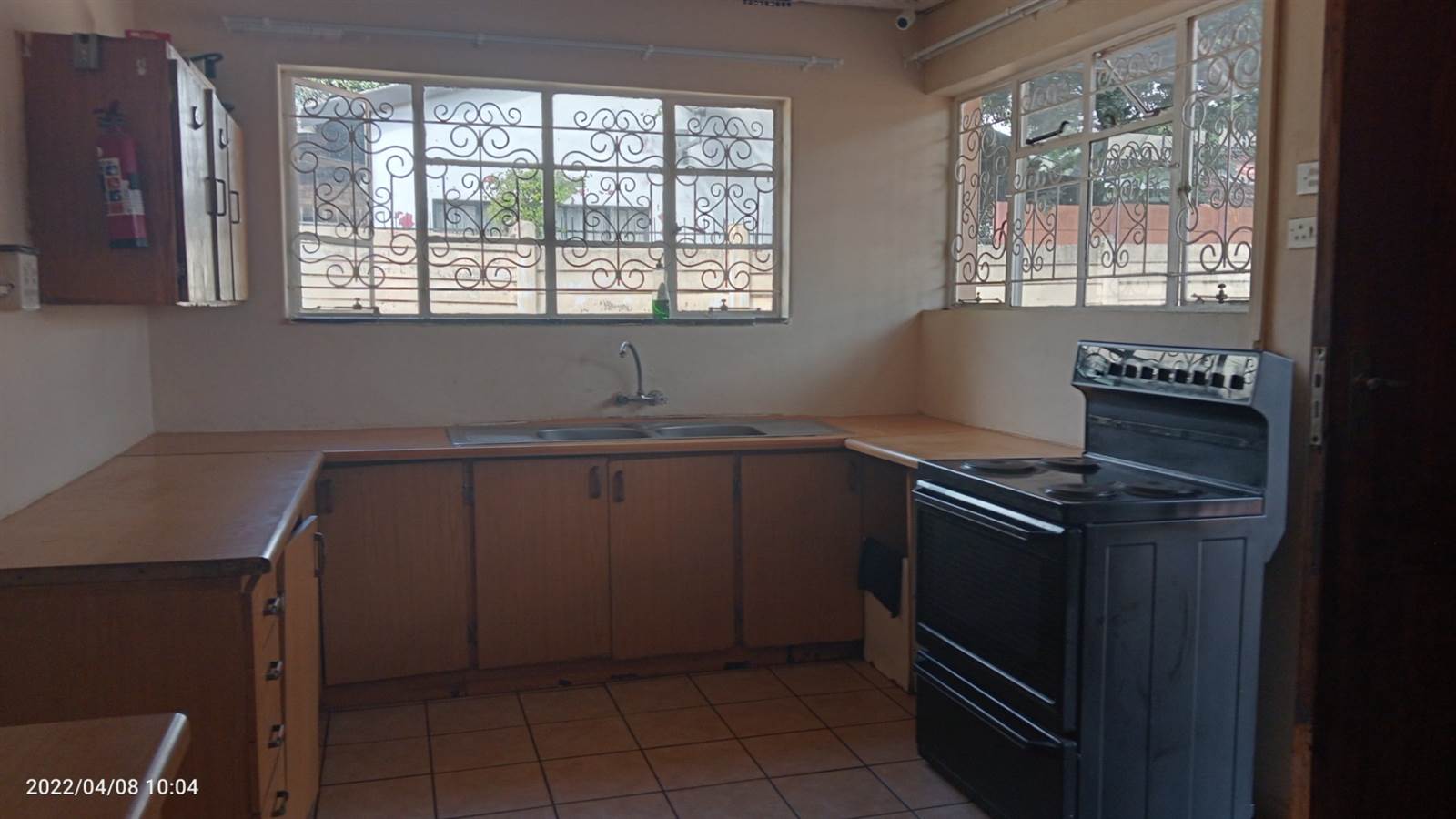 7 Bed House in Pretoria North photo number 4