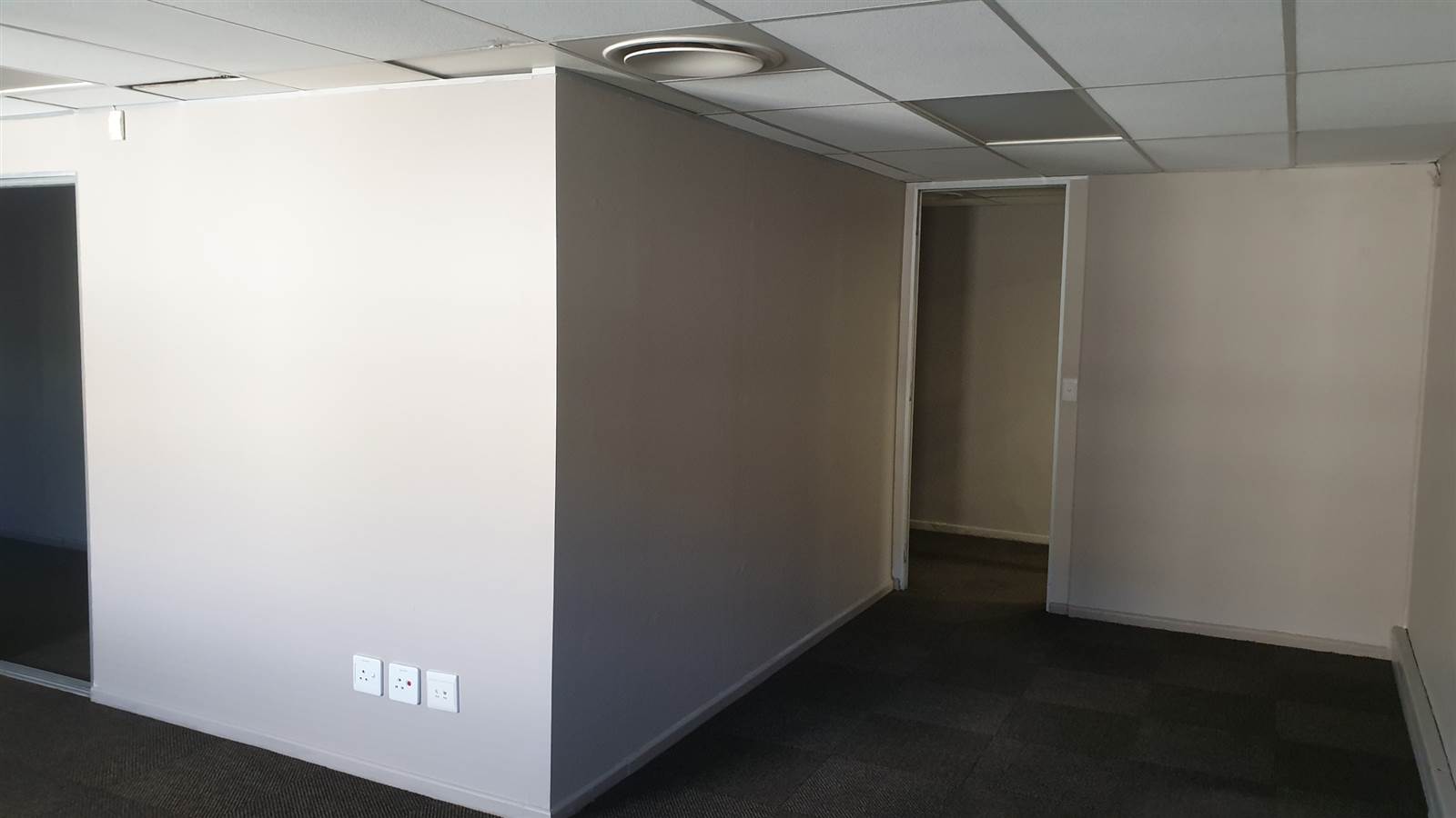 152  m² Commercial space in Bellville Central photo number 9