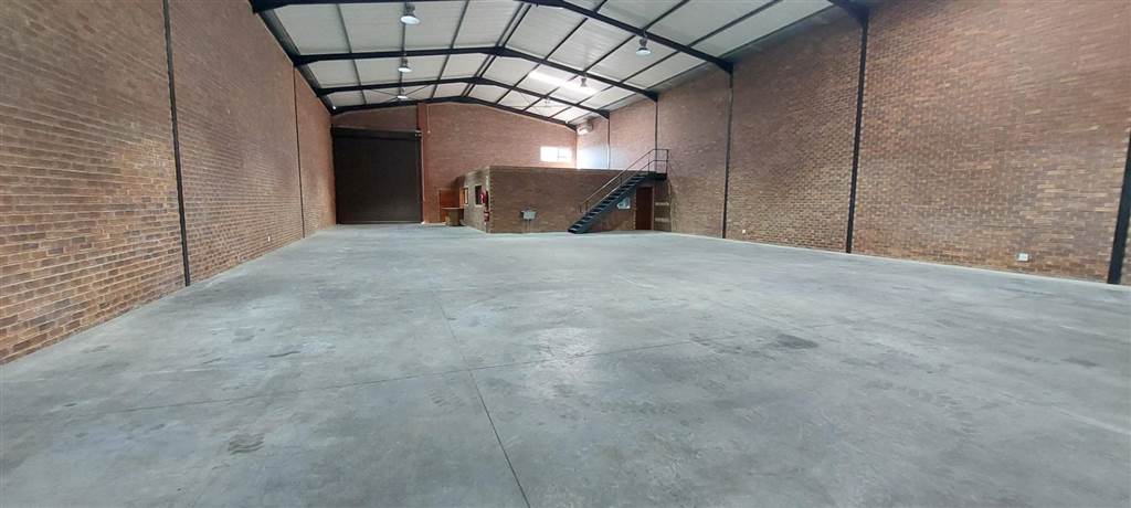 530  m² Commercial space in Pomona photo number 8
