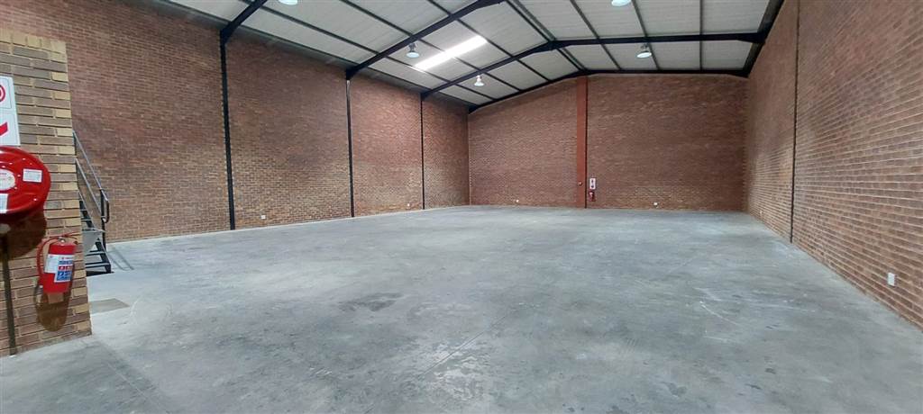 530  m² Commercial space in Pomona photo number 7