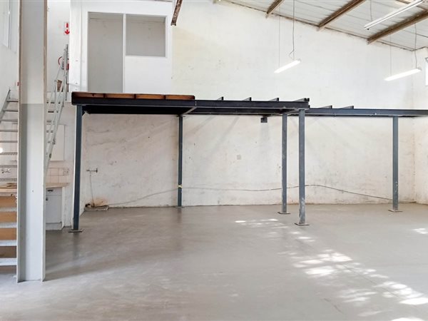200  m² Industrial space