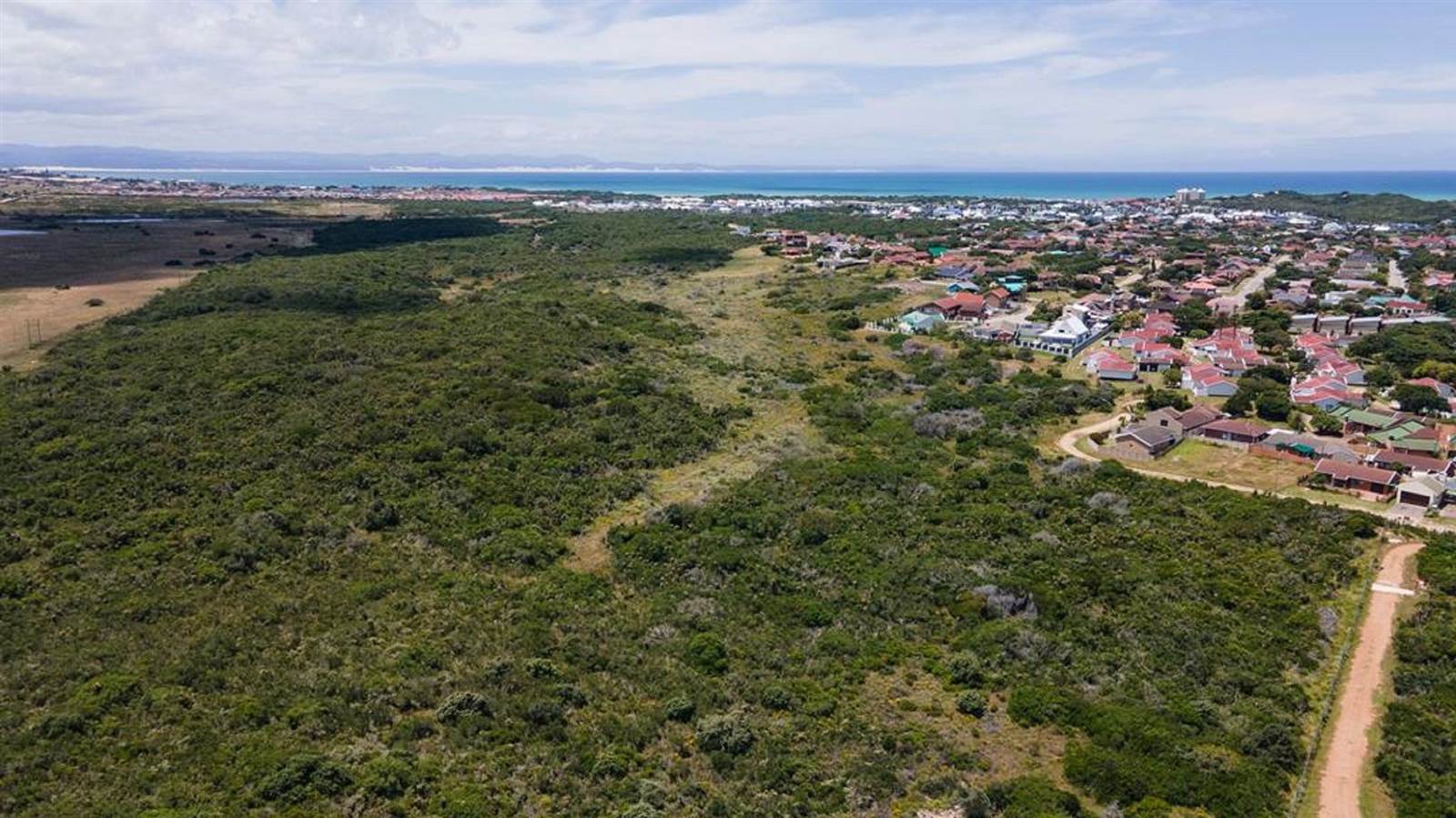 39.5 ha Land available in Aston Bay photo number 9