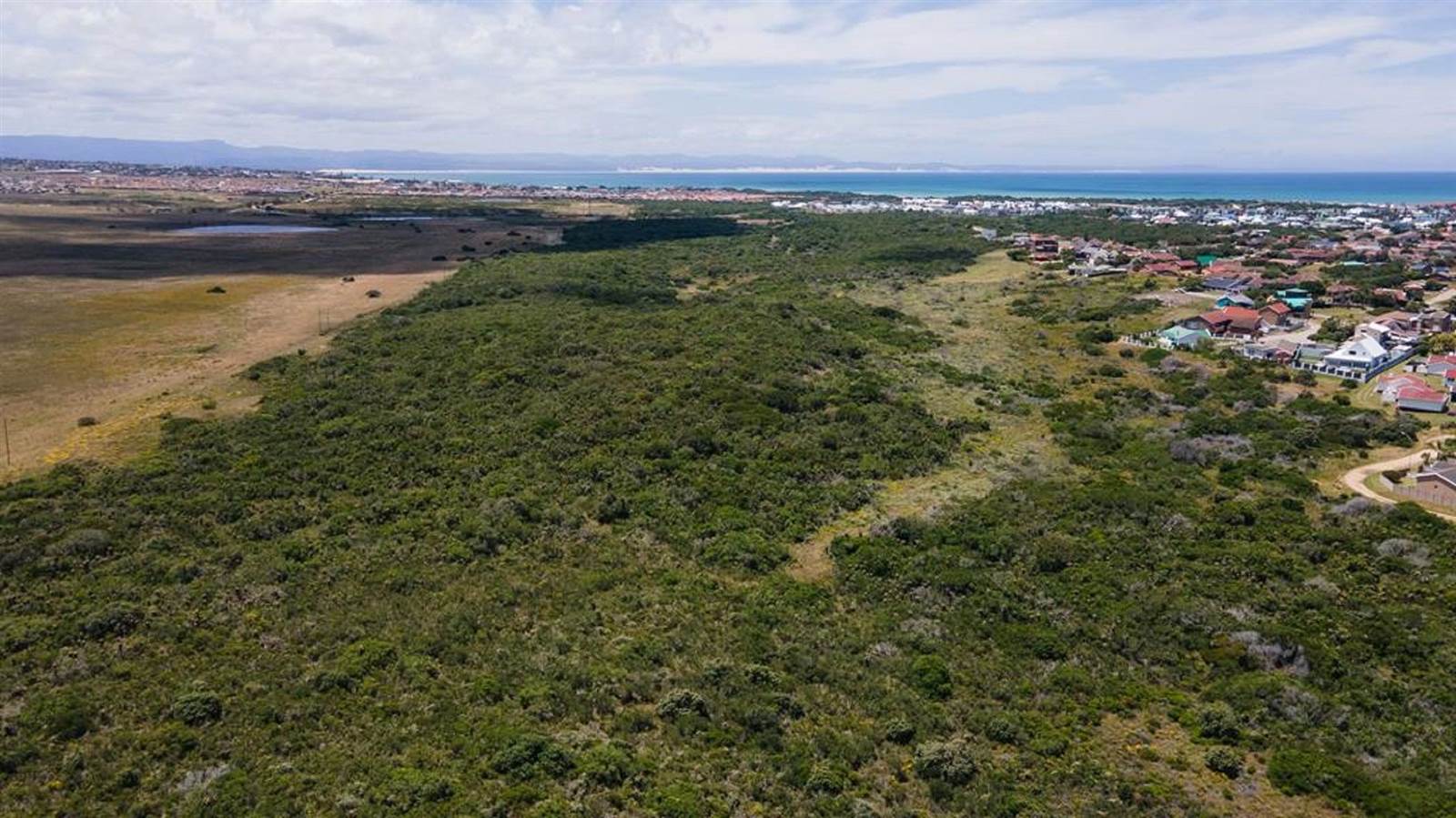 39.5 ha Land available in Aston Bay photo number 10