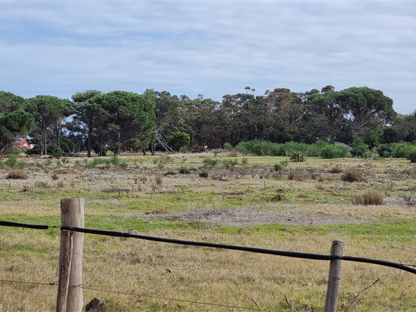 14 ha Land available in Somerset West Central