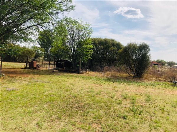 8.5 ha Farm in Bloemfontein Farms