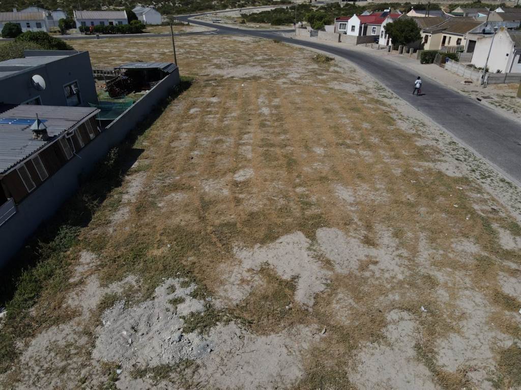 468 m² Land available in Langebaan North