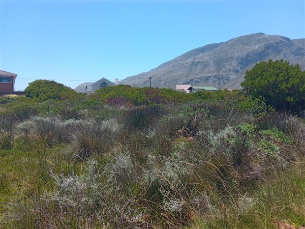 885 m² Land