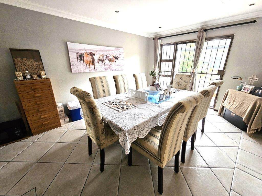 2 Bed Townhouse in Linksfield Ridge photo number 1