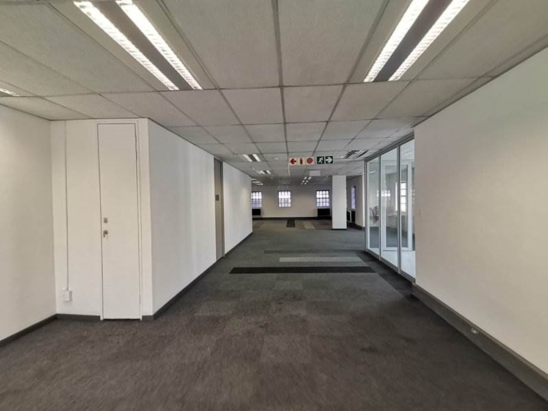 376  m² Office Space in Parktown North photo number 17