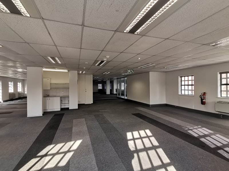 376  m² Office Space in Parktown North photo number 13
