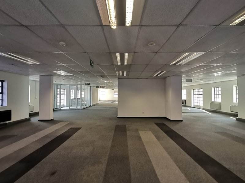 376  m² Office Space in Parktown North photo number 30