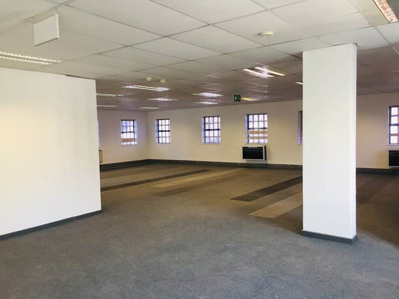 376  m² Office Space in Parktown North photo number 15