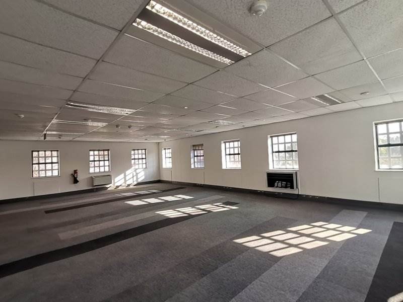 376  m² Office Space in Parktown North photo number 27