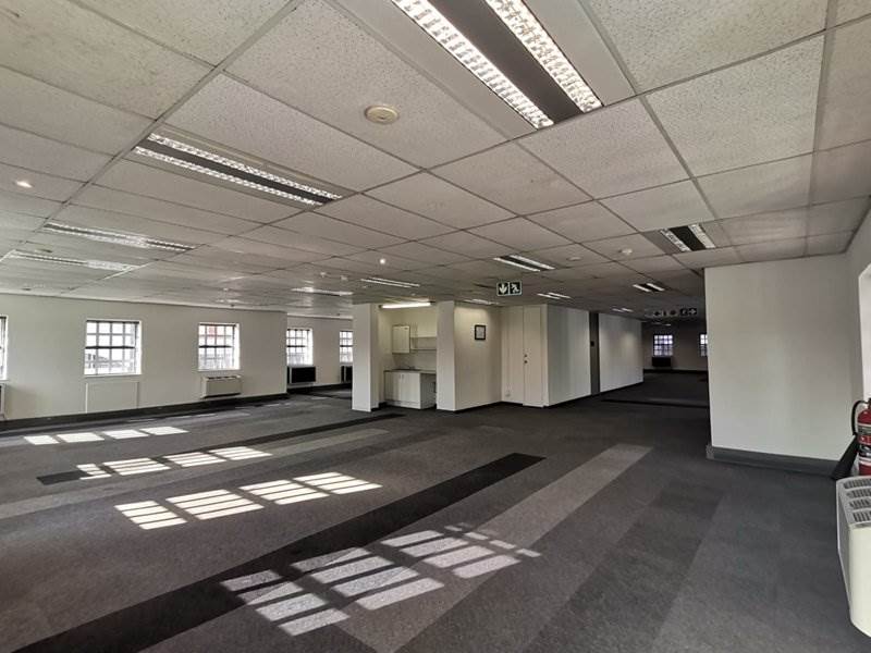 376  m² Office Space in Parktown North photo number 24