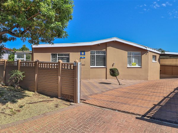 3 Bedroom House 3 Bedroom House