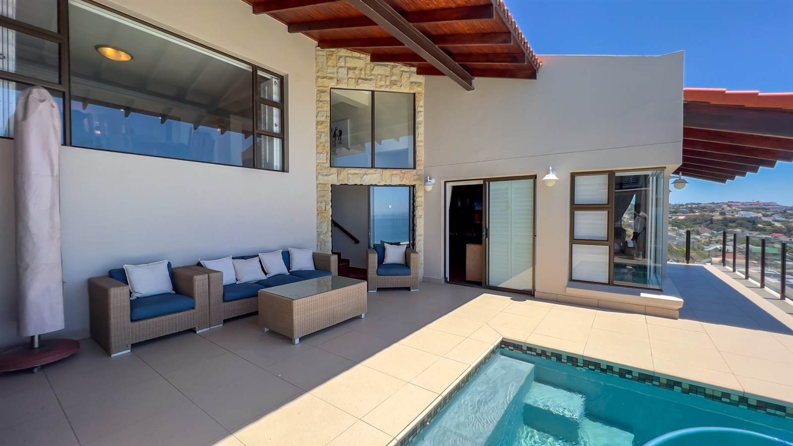 4 Bed House in Mossel Bay Central photo number 16