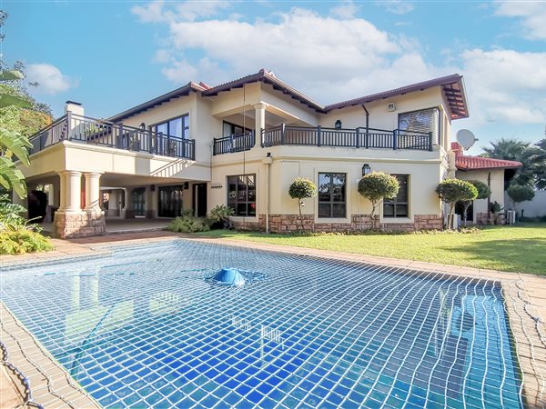 5 Bed House in La Lucia