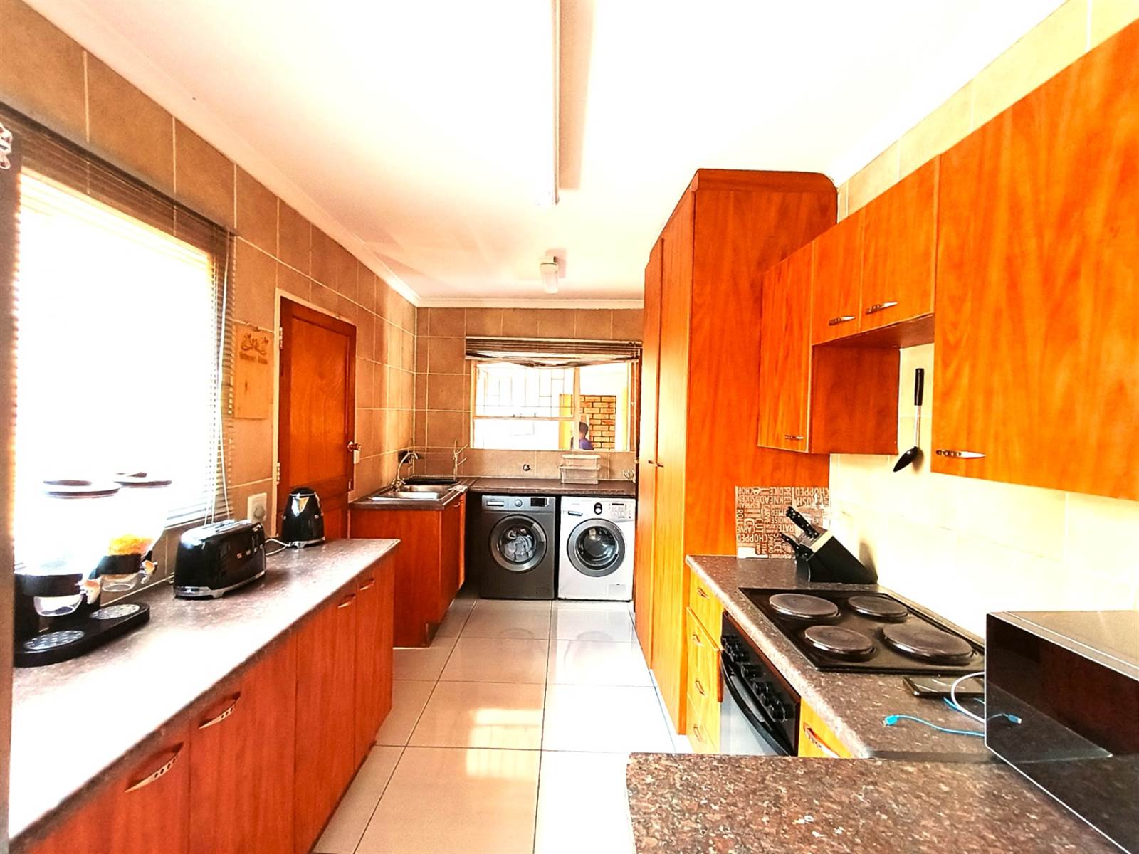 3 Bed Townhouse in Wilgeheuwel photo number 5