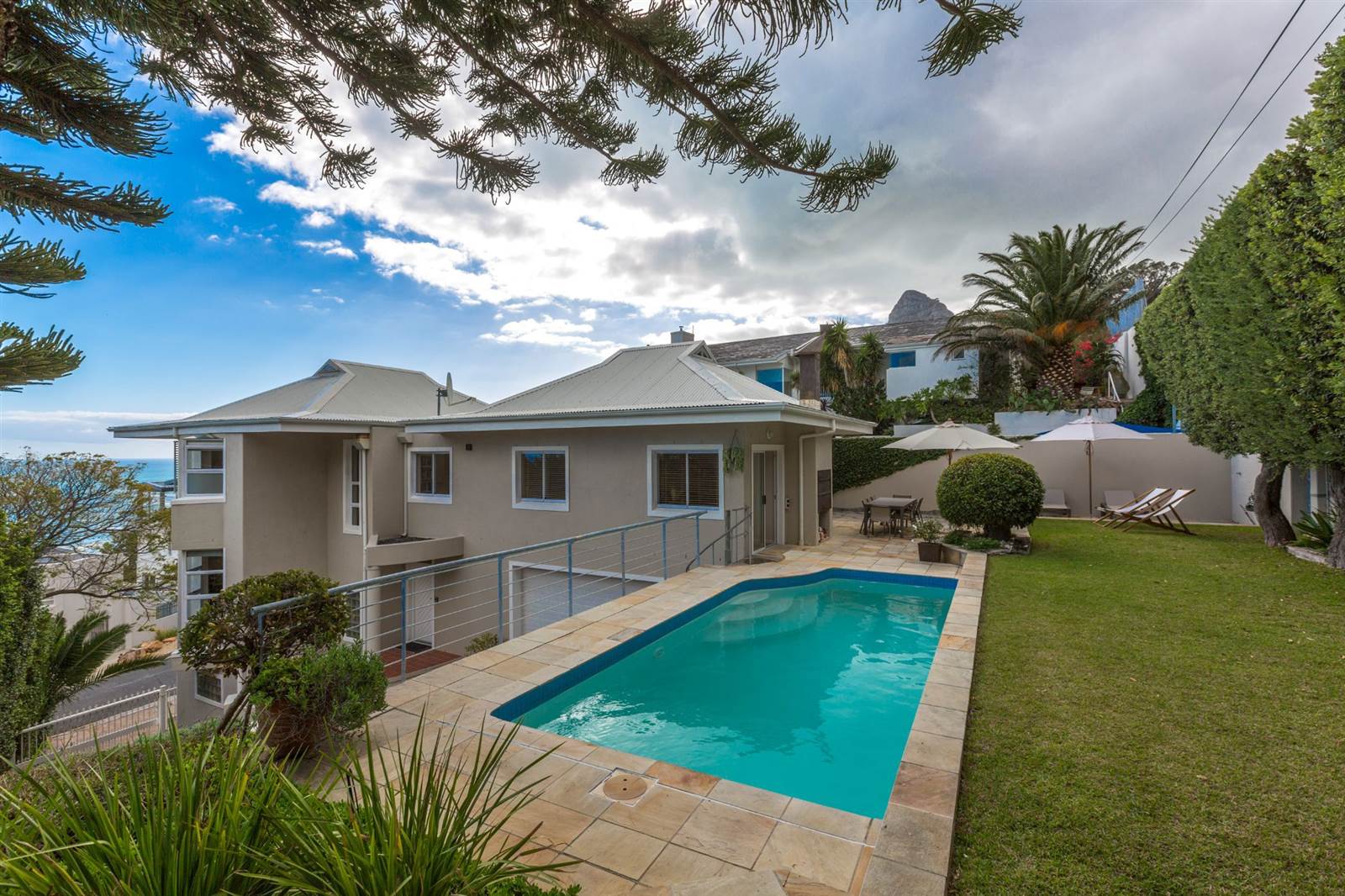 4 Bed House in Camps Bay photo number 1