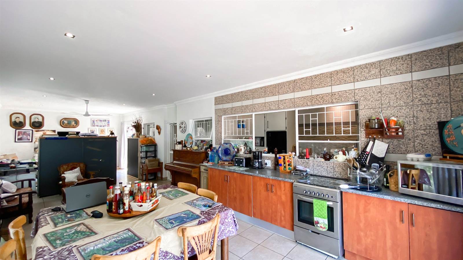5 Bed House in Northcliff photo number 4
