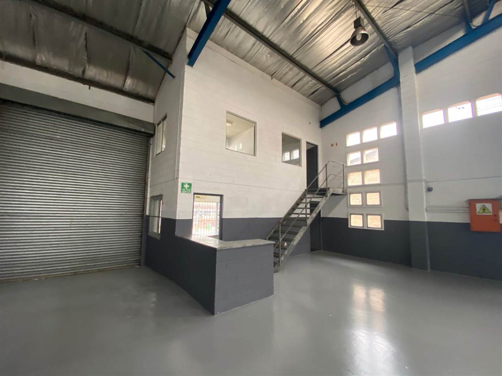375  m² Industrial space in Pinetown Central photo number 2
